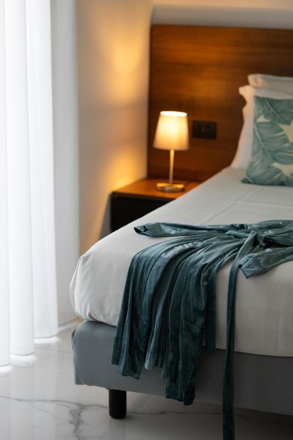 Palazzo Sovrana Serviced Luxury Apartments 팔레르모 외부 사진