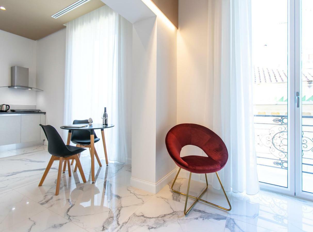 Palazzo Sovrana Serviced Luxury Apartments 팔레르모 외부 사진