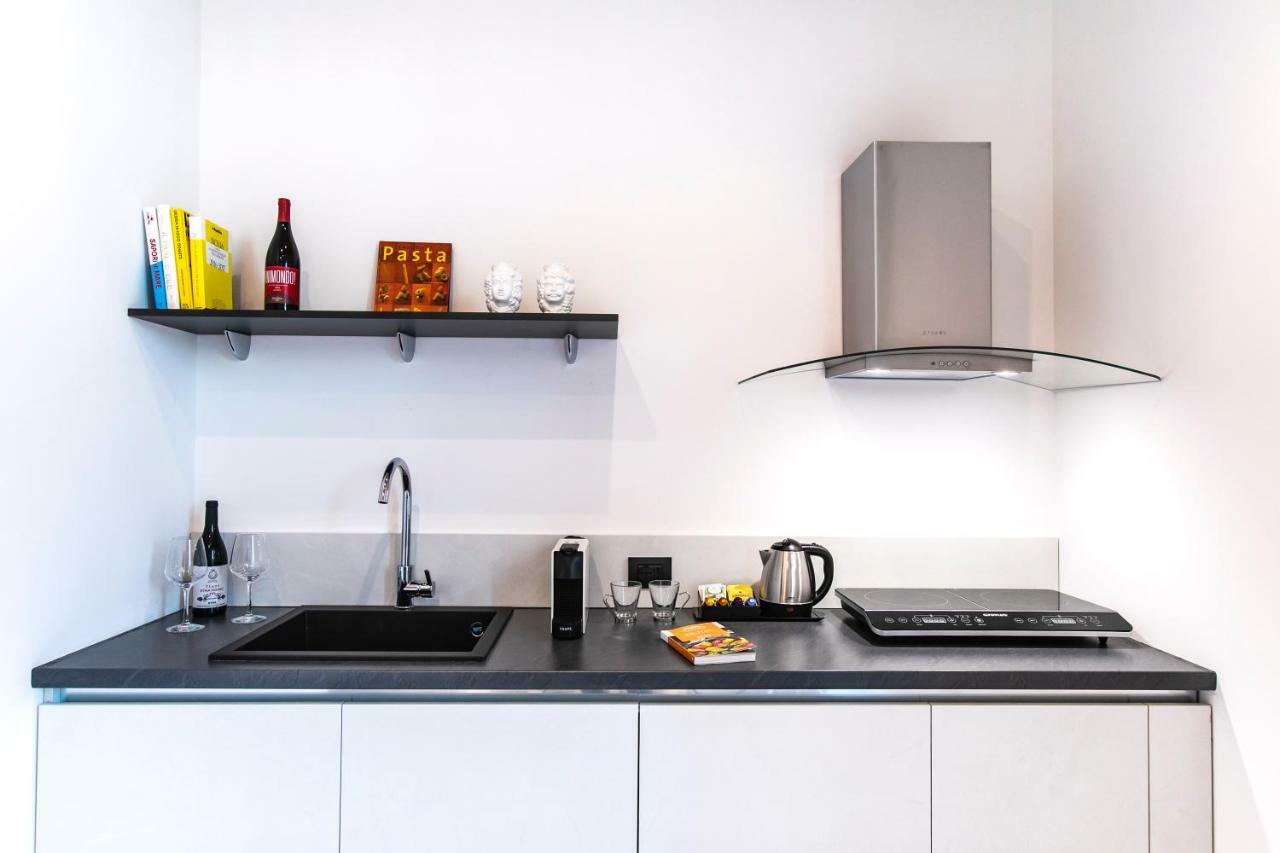 Palazzo Sovrana Serviced Luxury Apartments 팔레르모 외부 사진